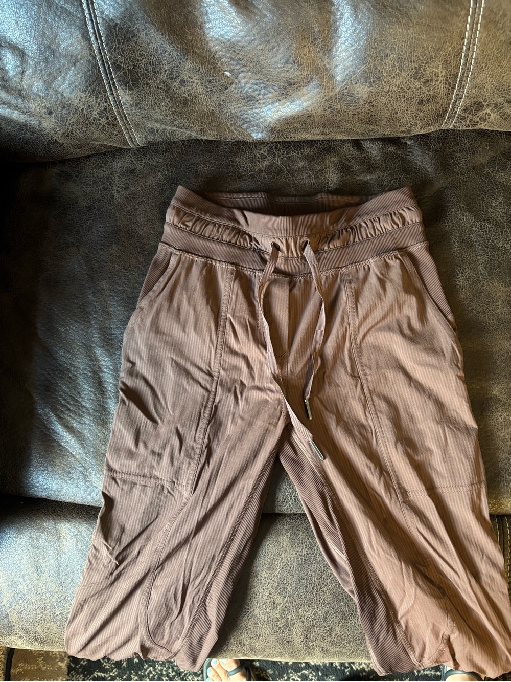 lululemon athletica Ribbed High-Waist Leggings in Mauve Brown